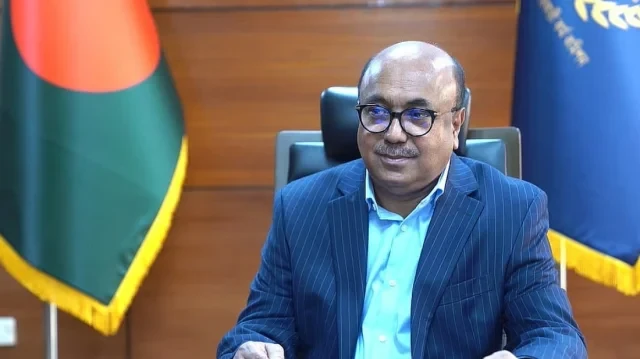 জনপ্রশাসন মন্ত্রণালয়ে নিজের আনুষ্ঠানিক পদত্যাগপত্র পাঠাবেন